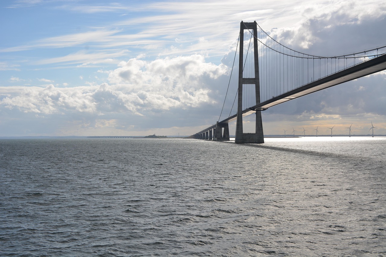 Guld, sølv og skandinavisk elegance: Flotte ringe fra danske designere